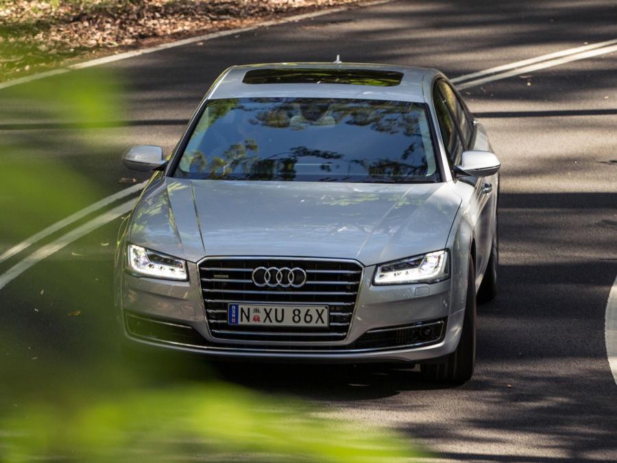  Audi A8 3.0 TDI Quattro (D4) 2014 года  (AU) (фото 19 из 22)